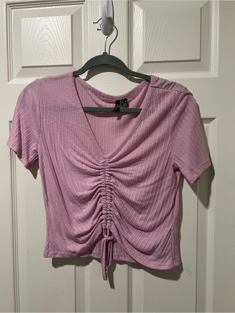 Vero Moda Ribbed Ruched V-Neck Crop Top - Light Pink